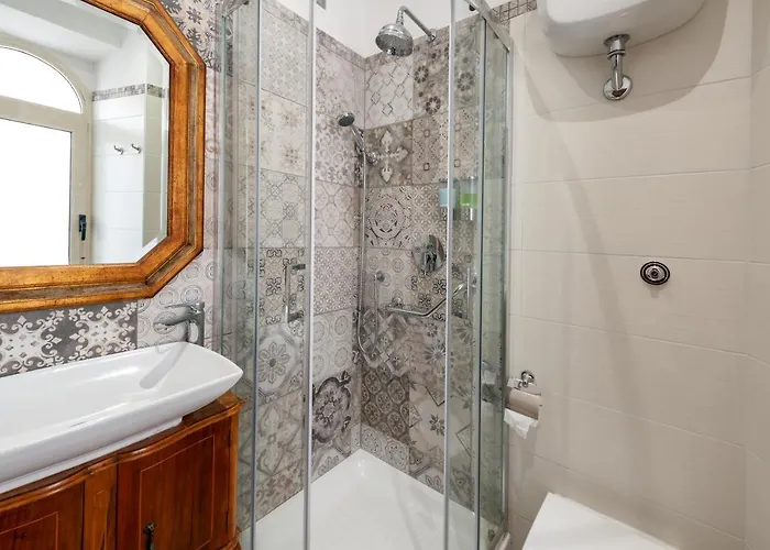 לינה וארוחת בוקר Kyterion 3*